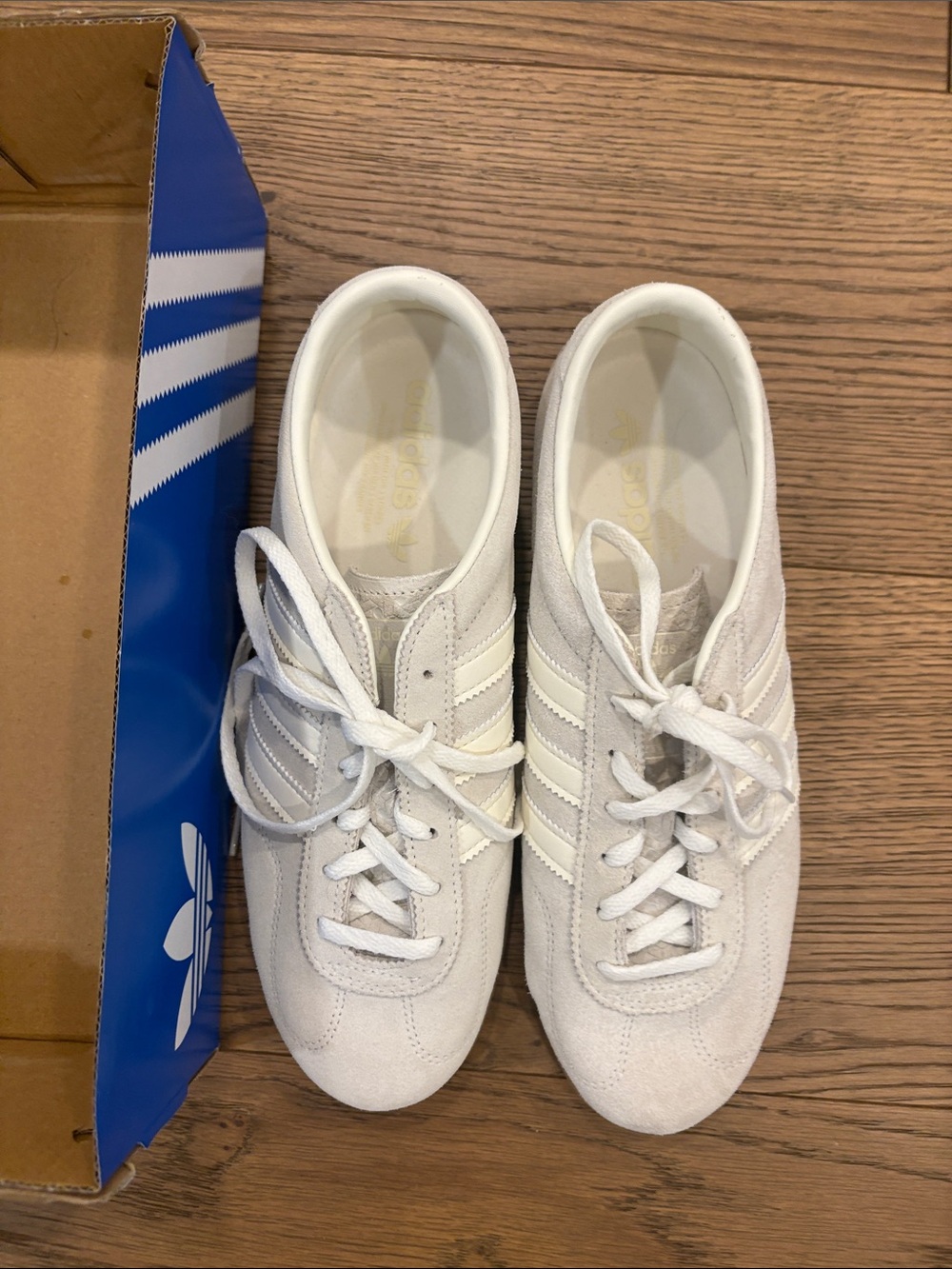 adidas Gazelle Lo Pro W Cream/White Low-Top Sneakers - Picture 4 of 5